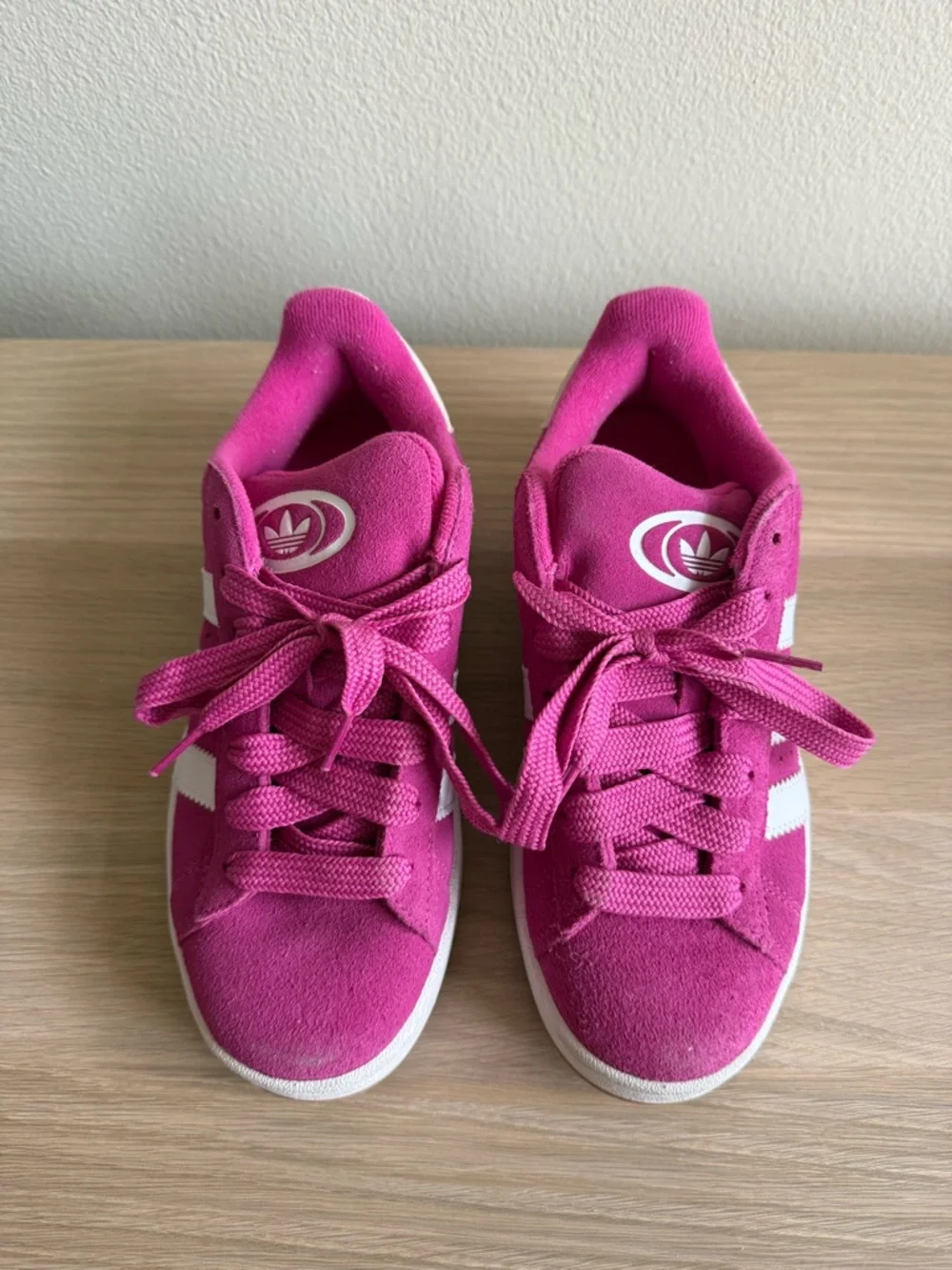 adidas Campus Sneakers in Magenta & White - Picture 3 of 6